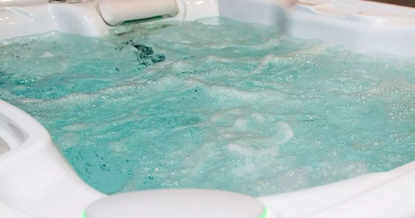 spa avec eau bouillonnante