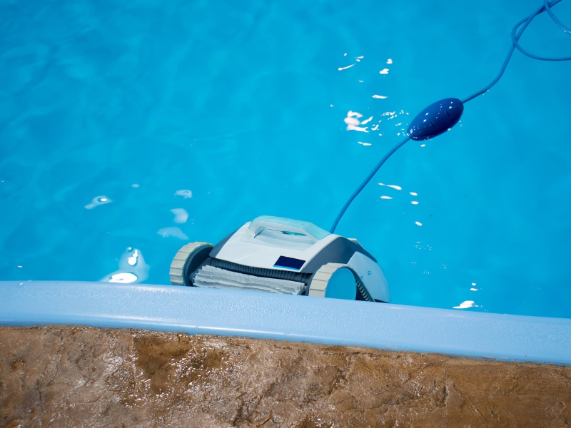 Robot piscine Zodiac dans une piscine