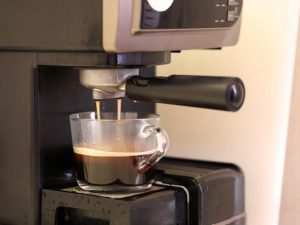 Machine à café grain pas cher qui fait du café