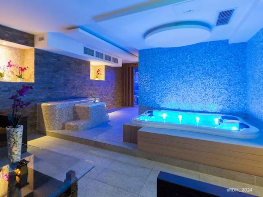 jacuzzi intérieur