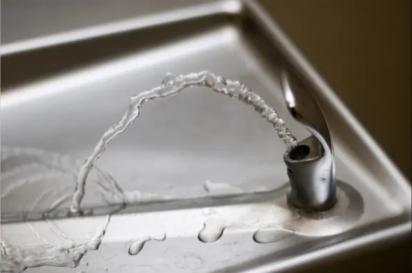 Fontaine à eau réfrigérée